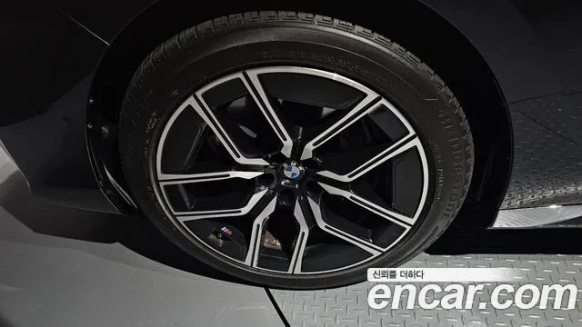 BMW 7-Series 7 серия (G70) 740i xDrive M Sport Limited — Фото автомобиля 5