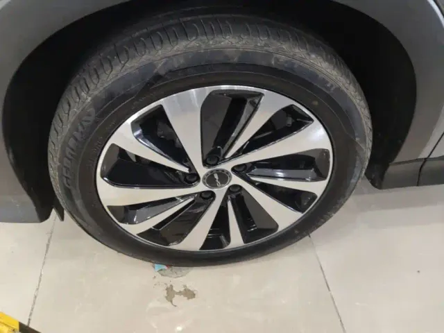 BYD Song PLUS — Фото автомобиля 22