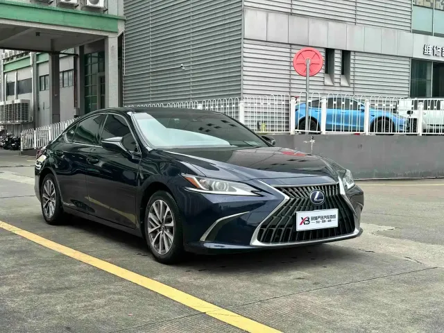 Lexus Lexus ES 2022 300h Excellence Edition — Фото автомобиля 2