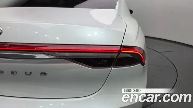 Hyundai Grandeur New — Фото автомобиля 8