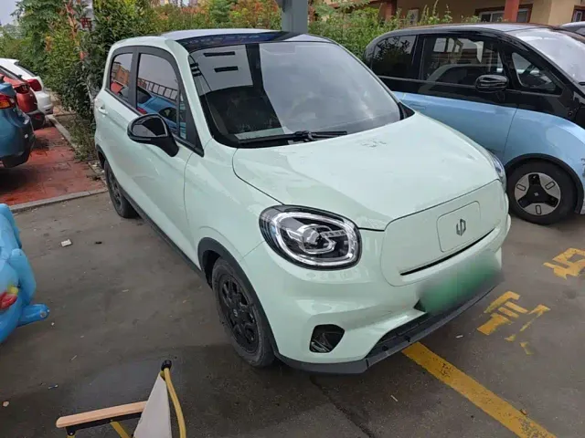 Leapmotor T03 — Фото автомобиля 3