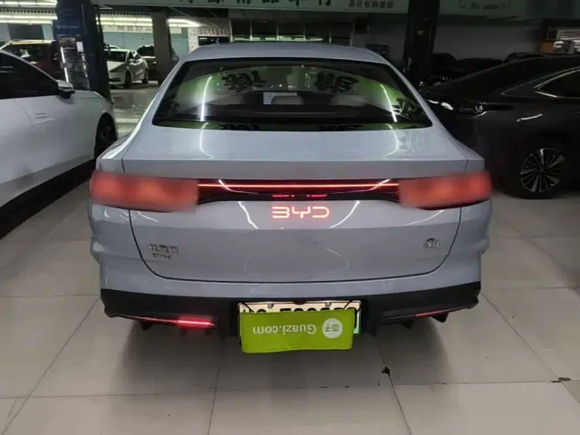 BYD Qin L — Фото автомобиля 5