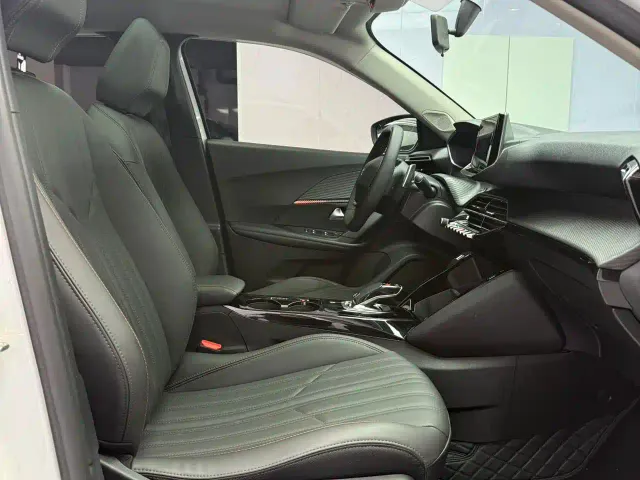Peugeot 2008 — Фото автомобиля 11