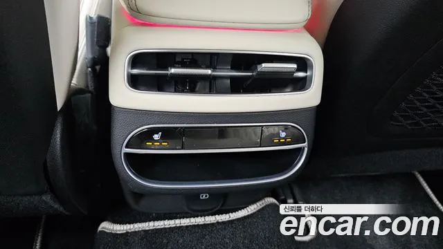 Genesis GV70 — Фото автомобиля 25