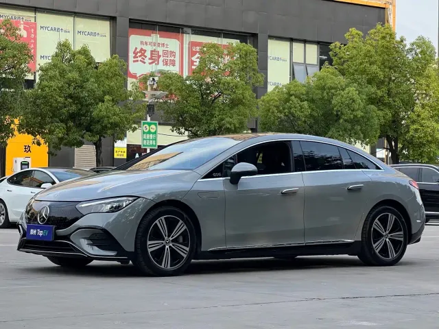 Фотография автомобиля — Mercedes-Benz EQE