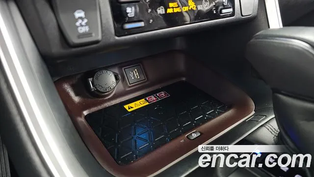 Toyota RAV4 5th Gen — Фото автомобиля 30