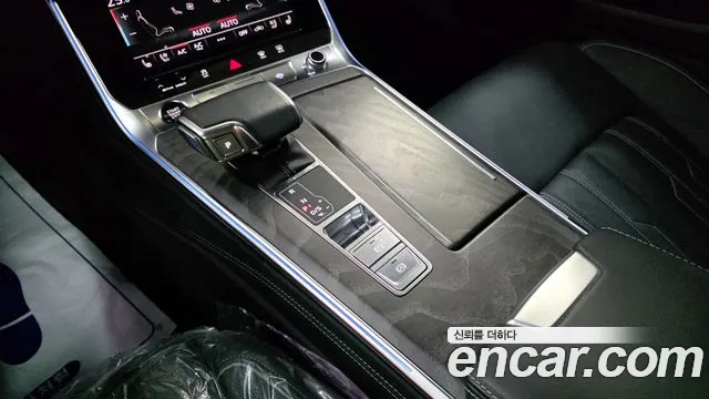Audi A7 4K — Фото автомобиля 17