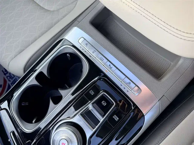 Kia Carnival — Фото автомобиля 12