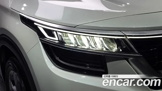 Kia Seltos — Фото автомобиля 7