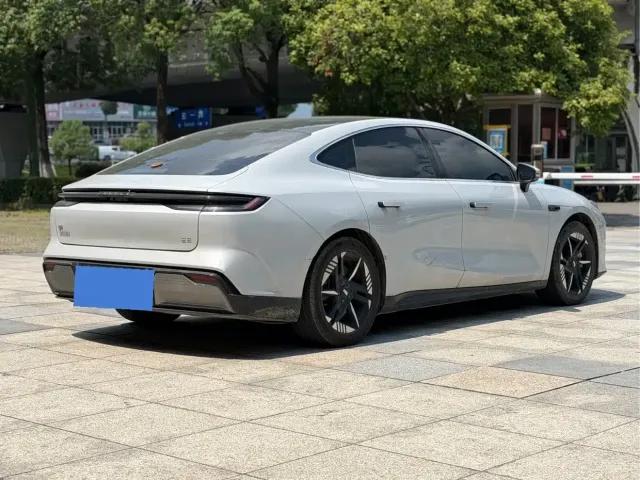 Geely Galaxy Galaxy E8 2024 550km RWD PRO — Фото автомобиля 7