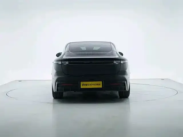 Lynk & Co 10 EM-P — Фото автомобиля 2