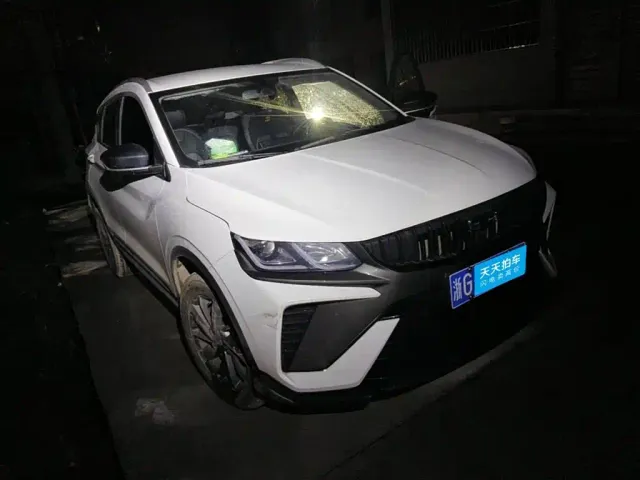 Geely Binyue — Фото автомобиля 3