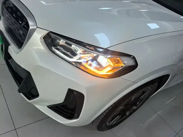 BMW iX3 — Фото автомобиля 23