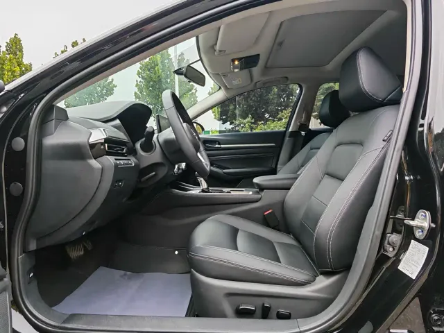 Nissan Teana — Фото автомобиля 6