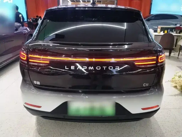 Leapmotor C11 — Фото автомобиля 5