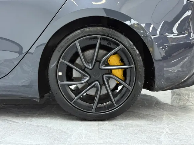 Tesla Model 3 — Фото автомобиля 13