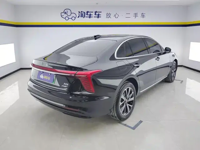 Hongqi H5 PHEV — Фото автомобиля 3