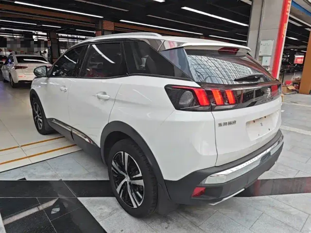 Peugeot 4008 — Фото автомобиля 4
