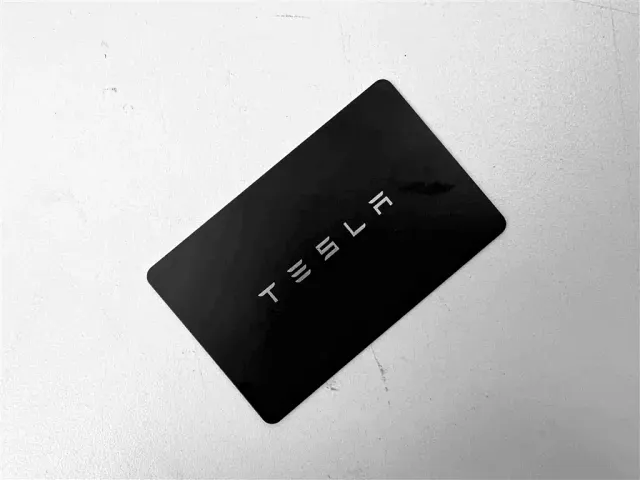 Tesla Model Y — Фото автомобиля 12