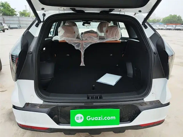 Geely Boyue L — Фото автомобиля 18