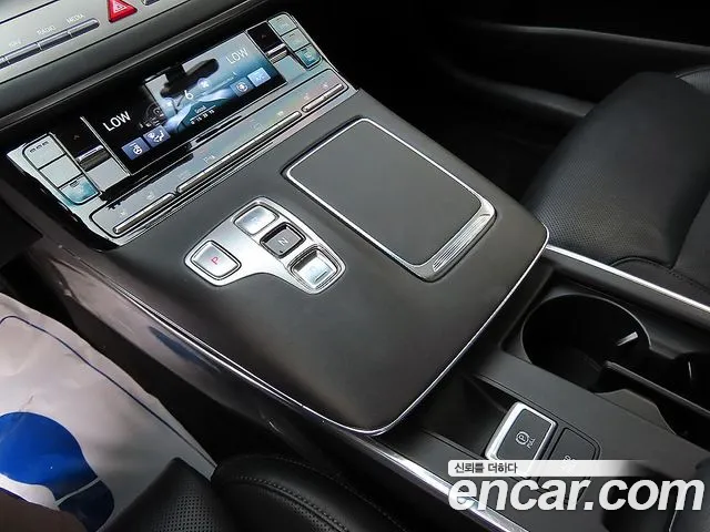 Hyundai Grandeur Grandeur (New) — Фото автомобиля 9