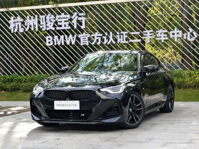 Фотография автомобиля — BMW M240i