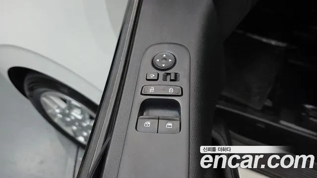 Hyundai Staria Staria 4WD Tourer 11 мест — Фото автомобиля 14