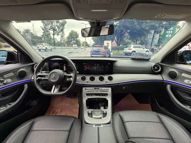 Mercedes-Benz E-Class — Фото автомобиля 13