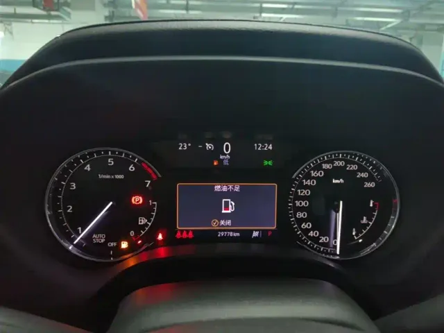 Cadillac CT4 — Фото автомобиля 10