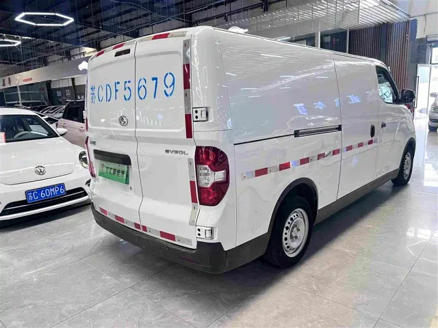 Maxus EV30 — Фото автомобиля 10