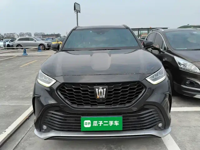Toyota Crown Kluger — Фото автомобиля 2