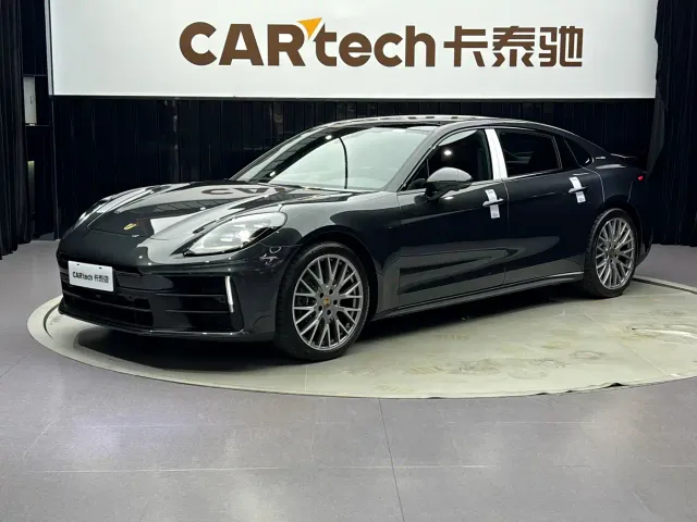 Фотография автомобиля — Porsche Panamera