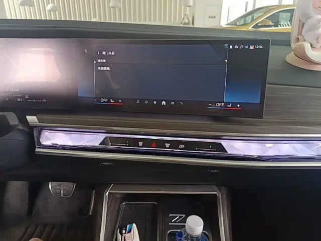 BMW 7 Series — Фото автомобиля 17