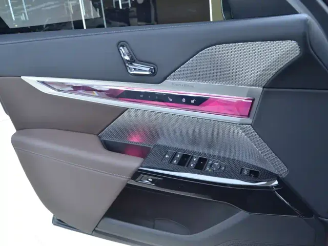 BMW 7 Series — Фото автомобиля 6