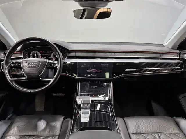 Audi A8 — Фото автомобиля 11