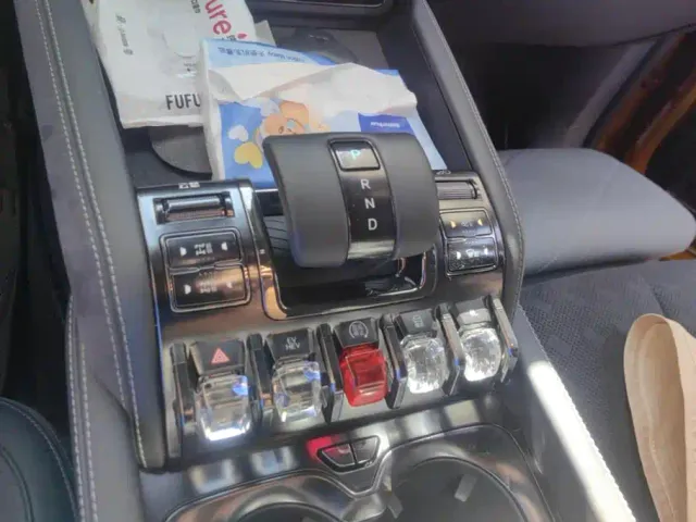 BYD FangChengBao Leopard 5 — Фото автомобиля 16