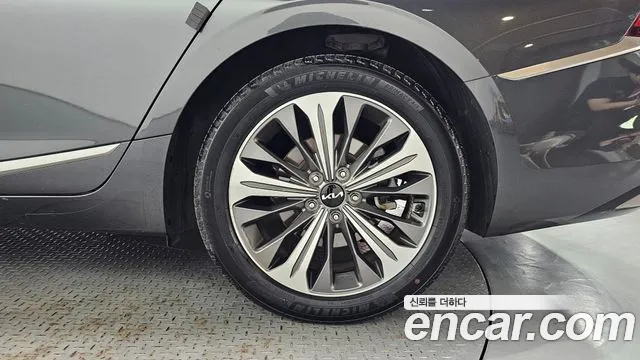 Kia K8 Signature — Фото автомобиля 19