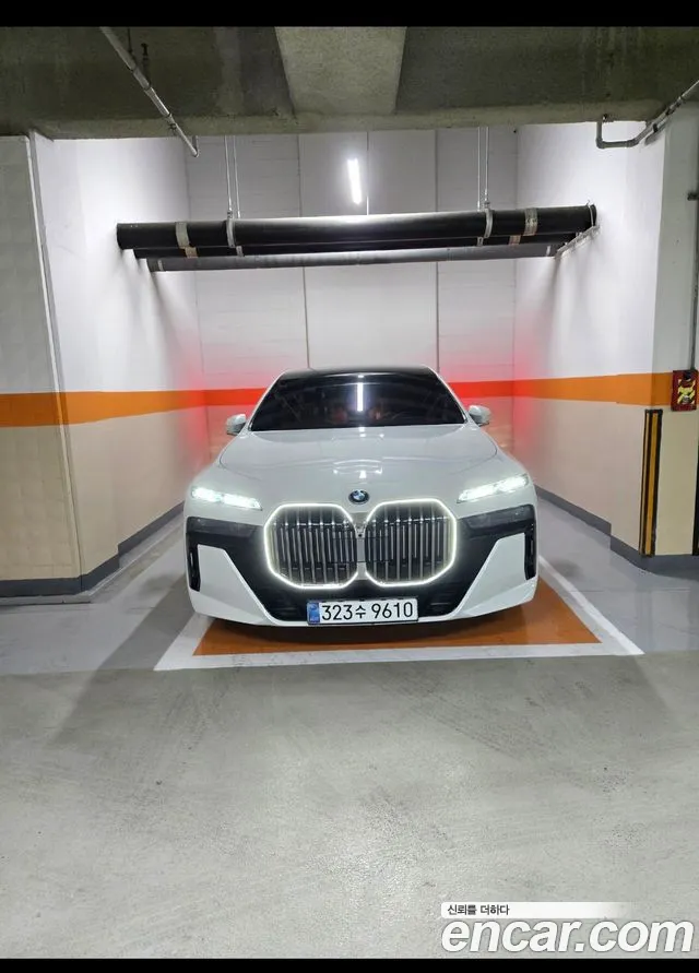 BMW 7 Series G70 — Фото автомобиля 3