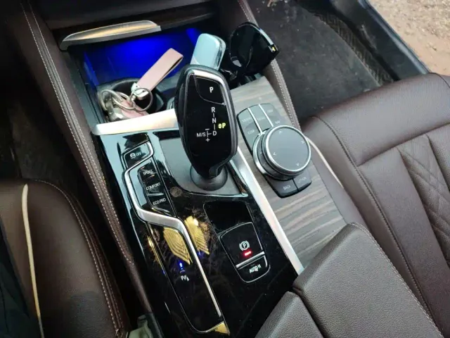 BMW 5 Series — Фото автомобиля 15