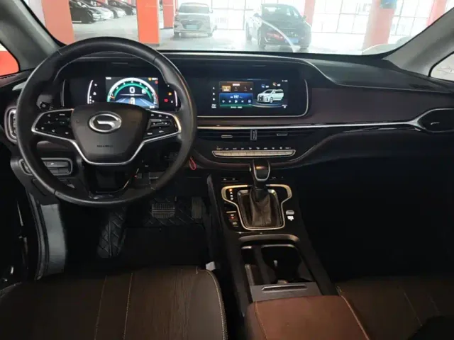 GAC Trumpchi M6 — Фото автомобиля 9