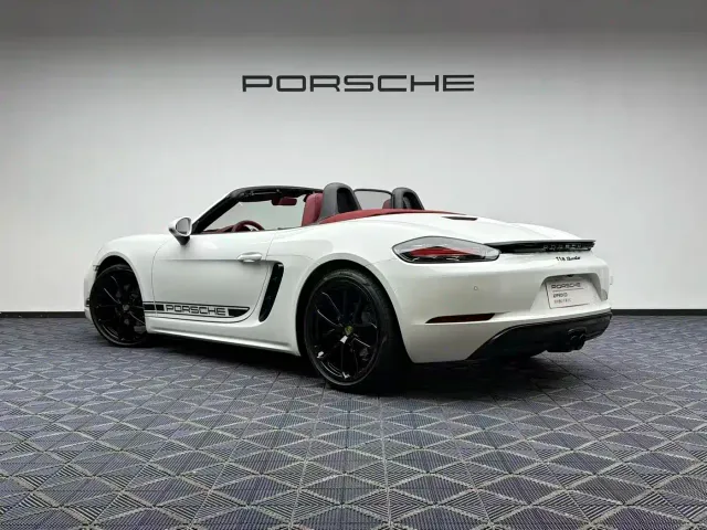 Porsche 718 — Фото автомобиля 10