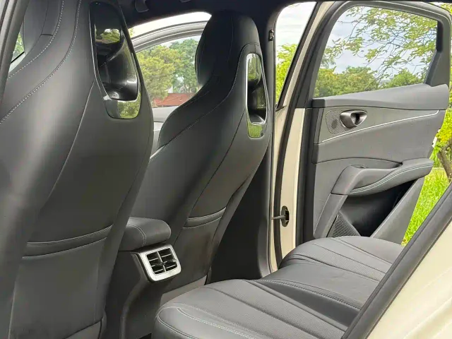 BYD Seal 06 — Фото автомобиля 8