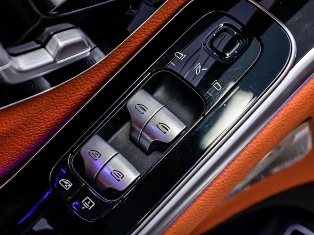 Mercedes-Benz S-Class — Фото автомобиля 8