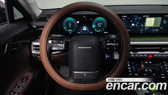 Hyundai Grandeur Grandeur (GN7) 2.5 Бензин 2WD — Фото автомобиля 11