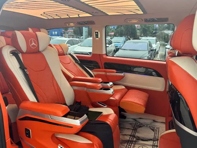 Mercedes-Benz Vito 2021 2.0T Elite 7-Seater — Фото автомобиля 8