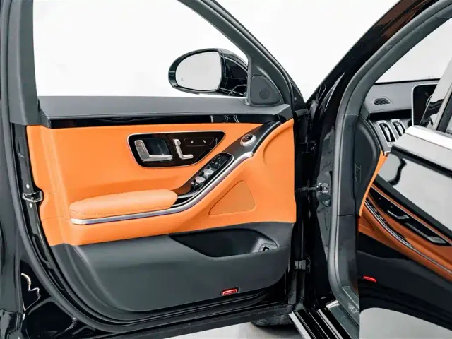 Mercedes-Benz S-Class — Фото автомобиля 14