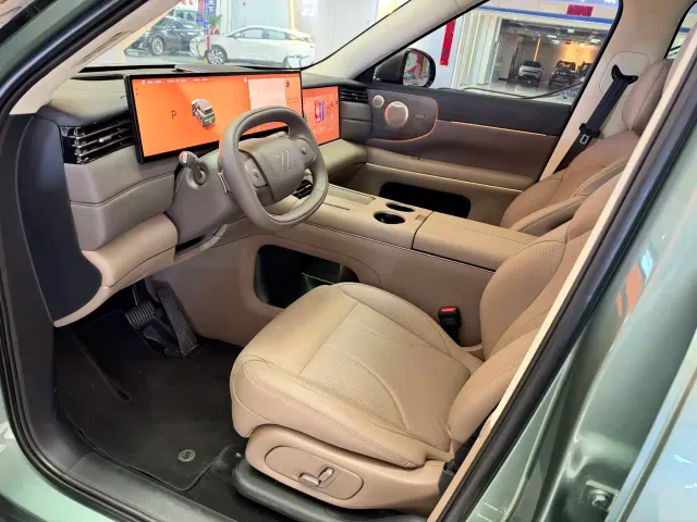 IM Motors LS8 — Фото автомобиля 5