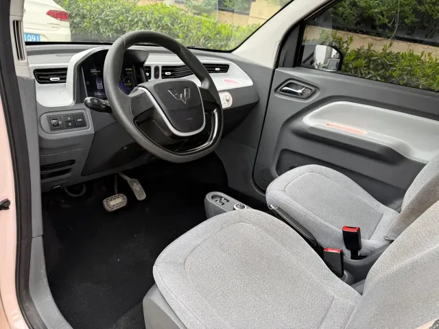 Wuling Hongguang Mini EV — Фото автомобиля 4