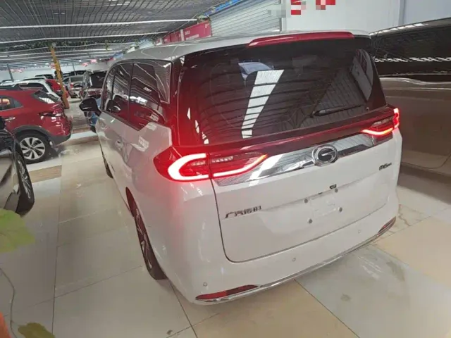 GAC Trumpchi M6 — Фото автомобиля 4