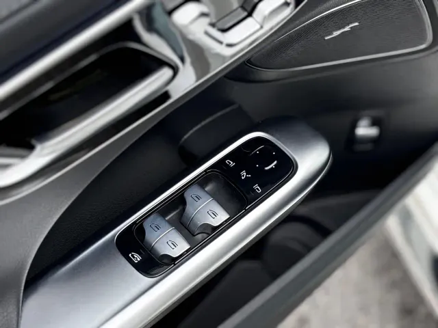 Mercedes-Benz Mercedes-Benz C-Class 2024 C 260 L Sport — Фото автомобиля 14